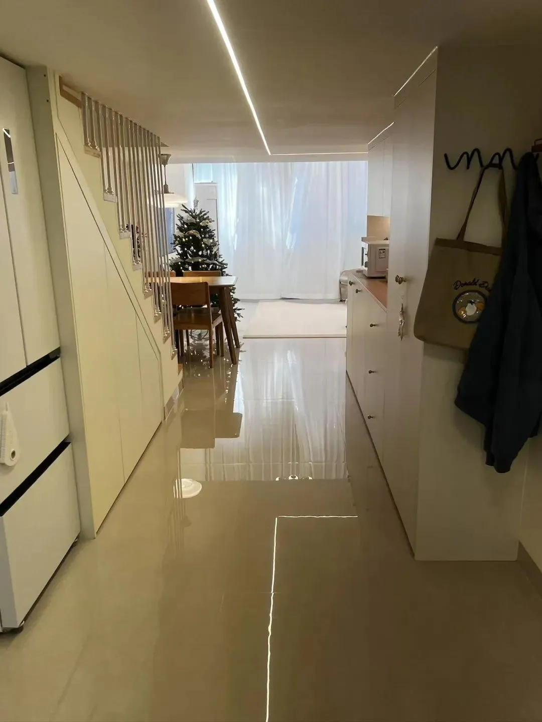 AI 创意视频教程:拆解 YouTube 千万播放爆款秘诀插图3 AI 创意视频教程:拆解 YouTube 千万播放爆款秘诀插图3
