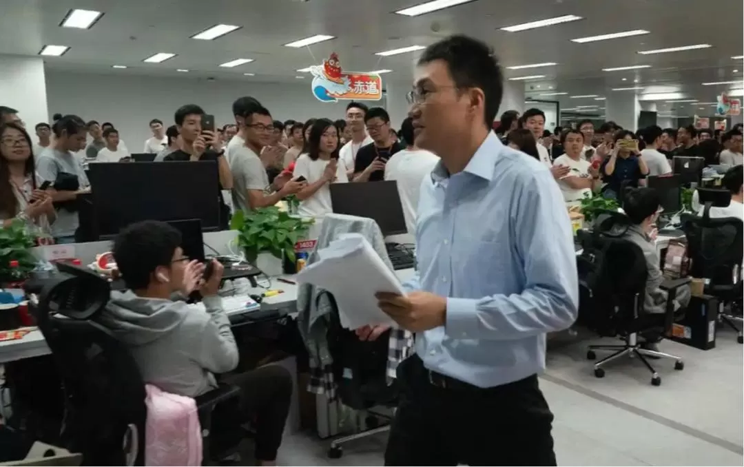 “砍一刀”攻陷美国!那个征服了老外的中国男人,比你想的更可怕插图2 “砍一刀”攻陷美国!那个征服了老外的中国男人,比你想的更可怕插图2
