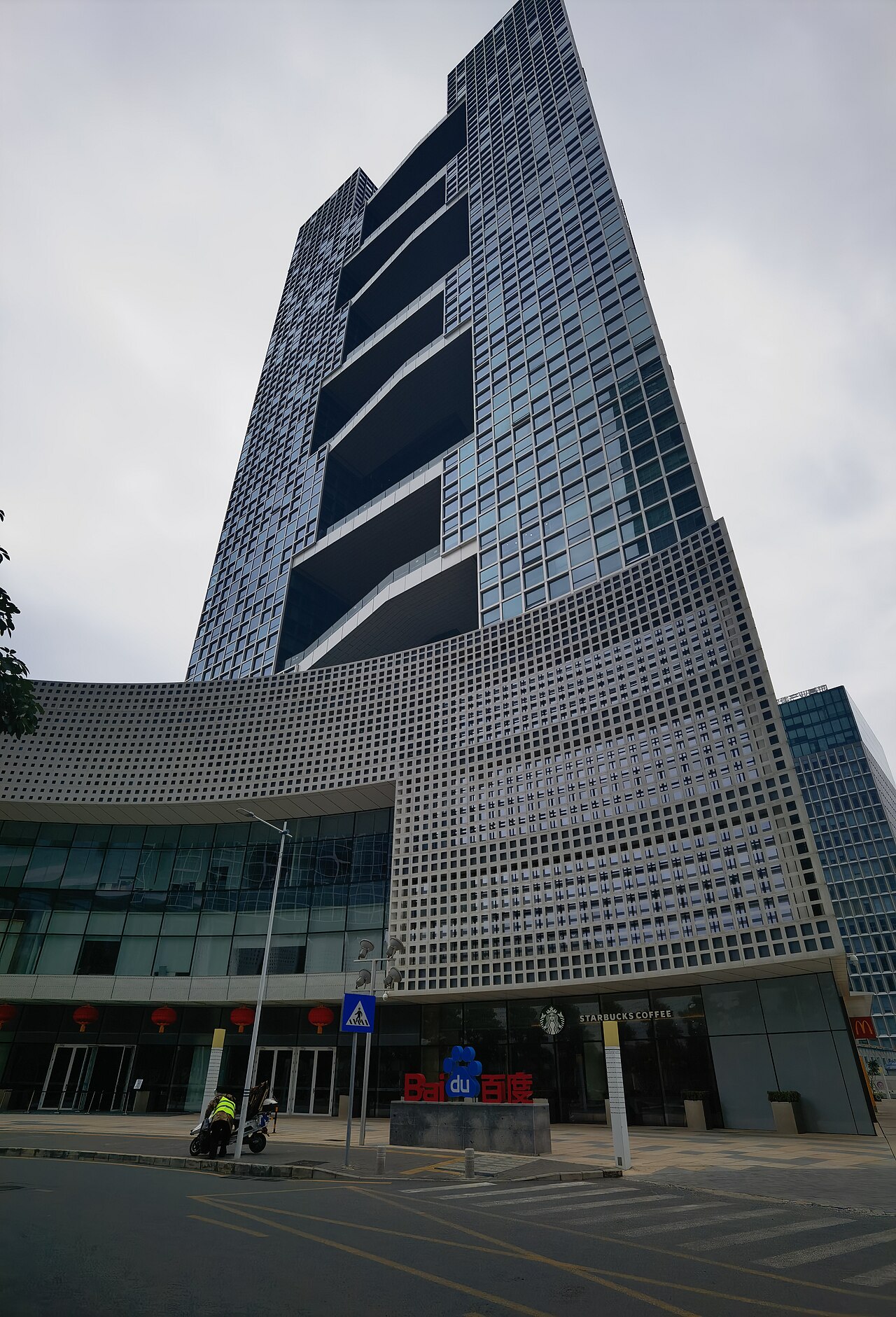 Sierra完成3.5亿美元融资，企业客服Agent估值达百亿美元
